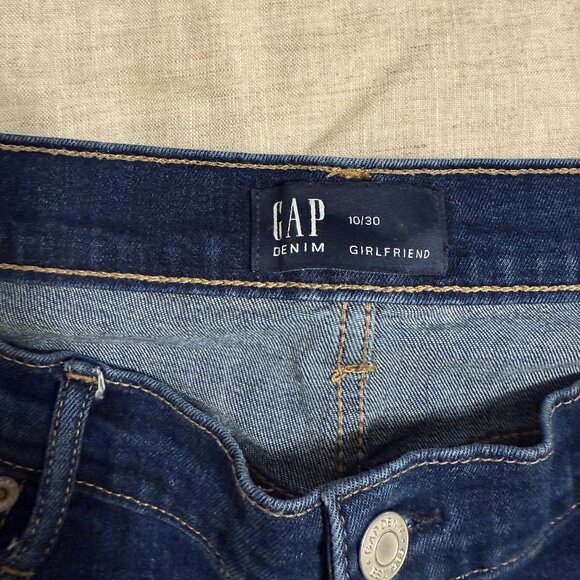 GAP women's denim jeans Girlfriend size 10 / 30 - Picture 3 of 7
